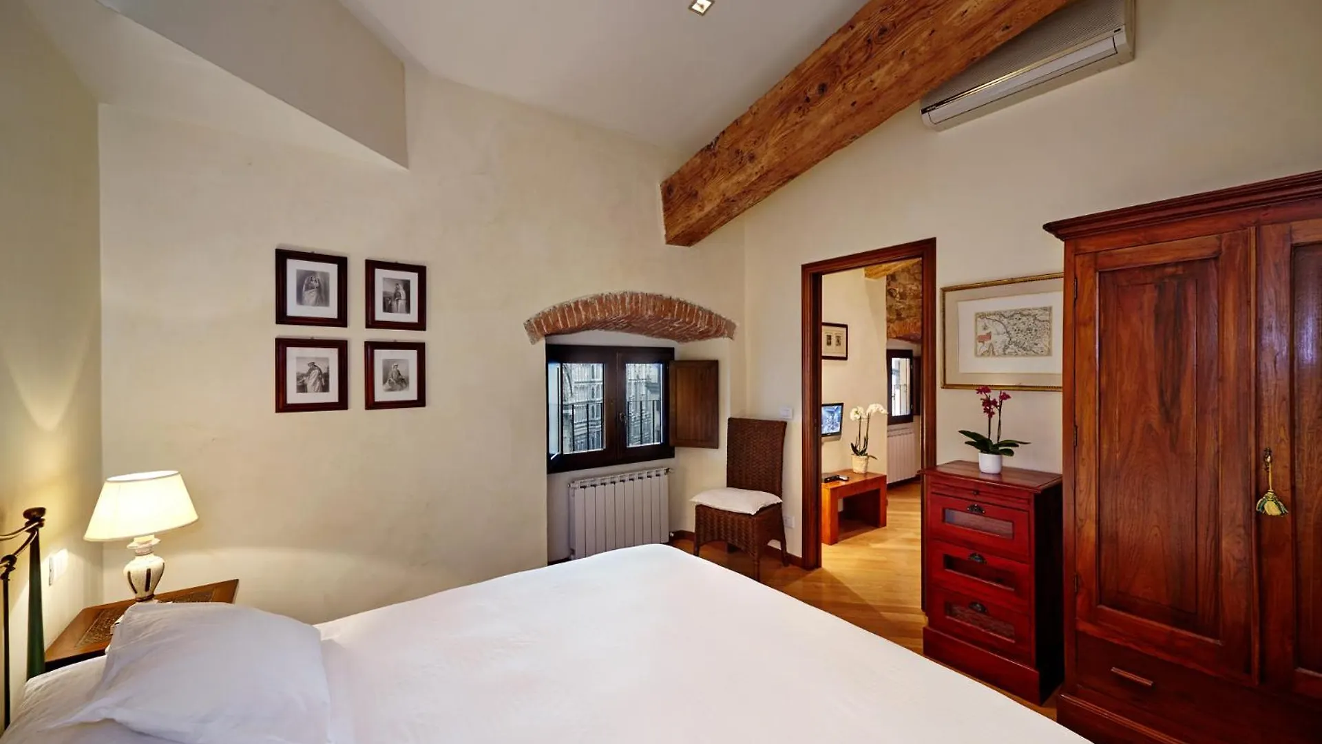 The Flora And Florian Apartments - The Feeling Of Touching The Duomo Florence