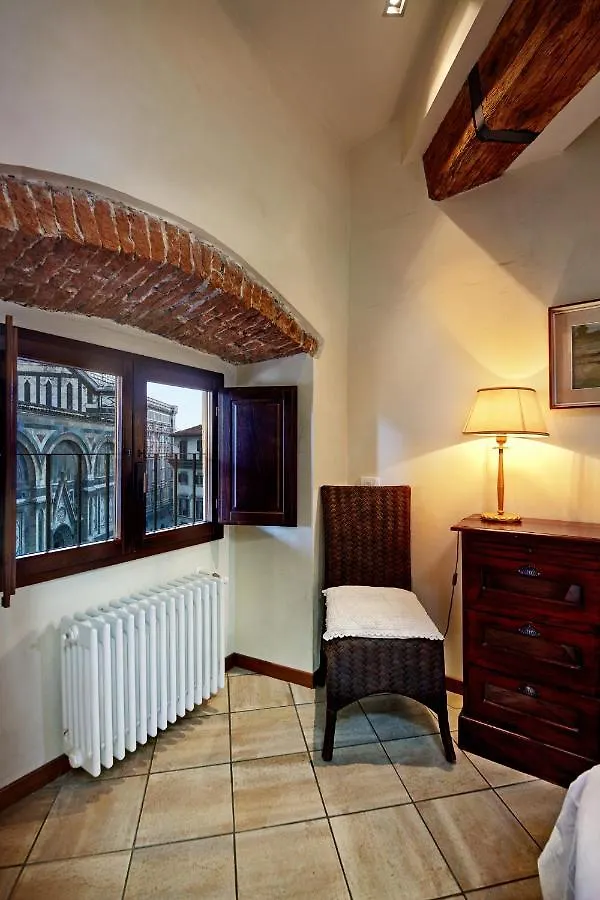 The Flora And Florian Apartments - The Feeling Of Touching The Duomo Florence 0*,