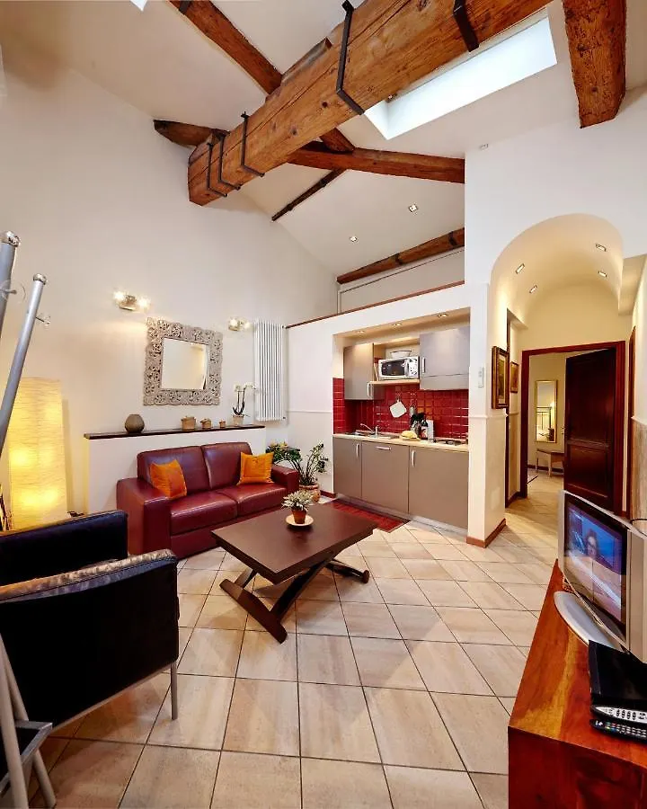 The Flora And Florian Apartments - The Feeling Of Touching The Duomo Florence